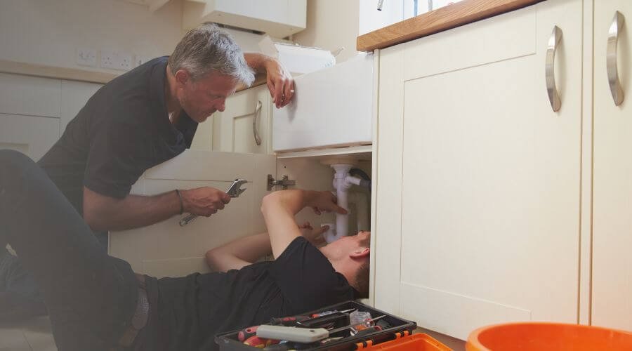 Professional burst pipe repair services in Salineno, TX